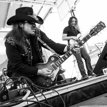 "Graph Tech saddles save the day": Lance Lopez from Supersonic Blues Machine on Graph Tech