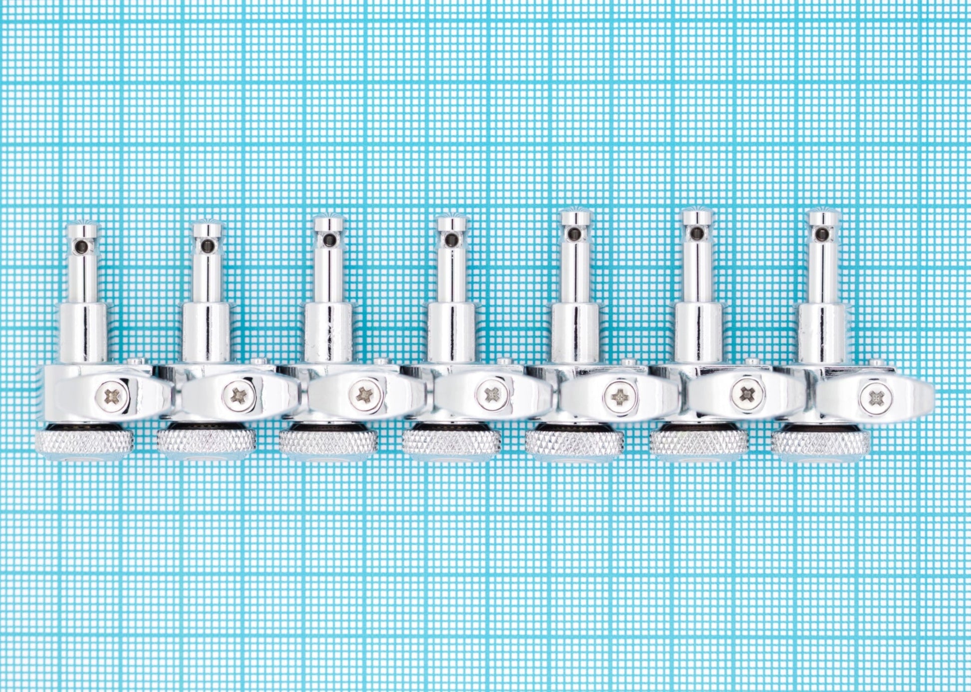 7 String: 7-In-Line Ratio Lefty Electric Locking Machine Heads Staggered Posts (PRL-9721-Lx7, Select Finish and Button) - Graph Tech Guitar Labs